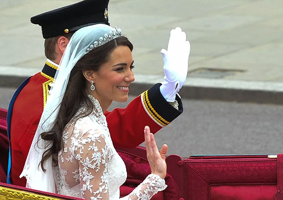 キャサリン妃の結婚式ヘアスタイルが批判された理由とは？(フィガロジャポン)