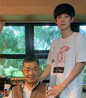 「ピアノ売ってちょうだ～い」財津一郎さんが生前明かしていた「タケモトピアノへの感謝」と『下剋上球児』出演の「孫・優太郎への思い」(現代ビジネス)