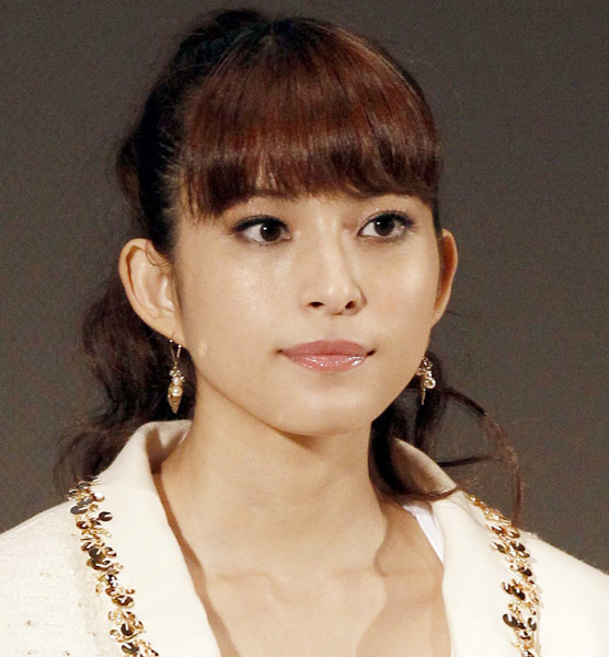 不倫再び上原多香子につける薬なし…初婚夫は死を選び、再婚夫を裏切り子連れで相手男性の元へ(日刊ゲンダイDIGITAL)