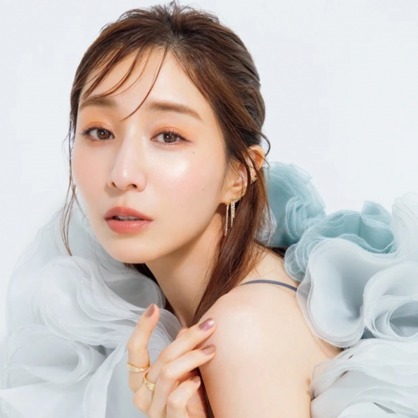 【田中みな実さん】気に入ったらまとめ買い！ 「ないと困る」ストック必須の鉄板コスメ3選(MAQUIA　ONLINE)