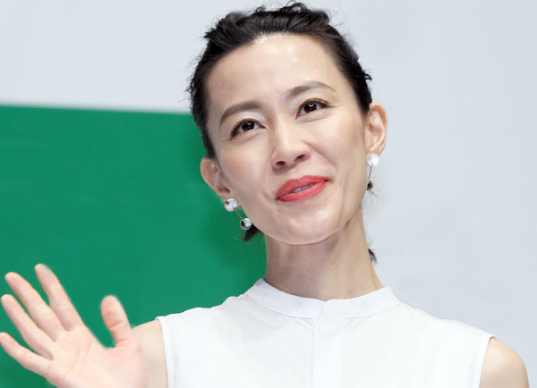 木村佳乃「KUMON」CM“降板”の裏にあるジャニーズ性加害問題…上白石萌音に急遽交代(日刊ゲンダイDIGITAL)