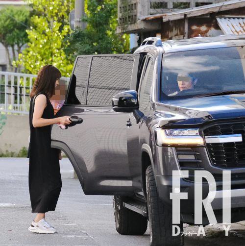 【衝撃スクープ全文公開】上原多香子・SPEED 二人の子供を連れて沖縄で「不倫相手と歩む新生活」(FRIDAY)