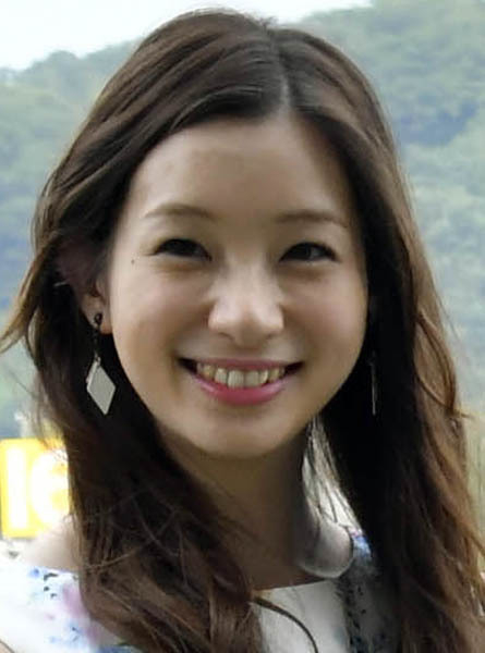 足立梨花「新婚ネタ」に食傷気味の人が増加…夫TATSUの知名度不足と切り口の弱さも原因か(日刊ゲンダイDIGITAL)