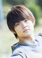 佐野勇斗、カッコ可愛い魅力が炸裂！『ちはやふる』ほか5作待機の人気の秘密は？（cinemacafe.net）