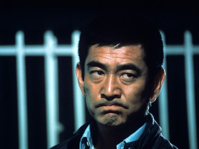 名優・高倉健の代表曲「網走番外地」はなぜ放送禁止歌だったのか。シャイな好青年が寡黙で厳しい表情の男になったワケ(集英社オンライン)