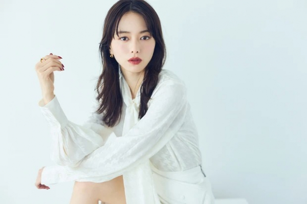 山本舞香さんが「オンニメイク」で韓国俳優のような美人オーラを纏う(MAQUIA ONLINE)