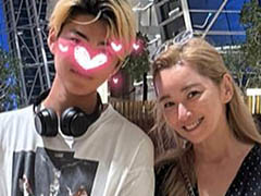 仁香、“180センチ越え”の高1息子と身長差ショットで驚きの声　目元半分さらした姿に「大人っぽくなりましたね！」「絶対超イケメン」(ねとらぼ)