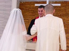 内山信二の結婚式に明石家さんま、平愛梨ら豪華メンバー集結！　ドリンクで“カレー”登場し「爆笑に包まれた挙式でした」(ねとらぼ)