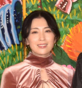 雛形あきこ＆天野浩成「キングオージャー」夫婦共演でトレンド入り「公共の電波でイチャイチャ」(日刊スポーツ)
