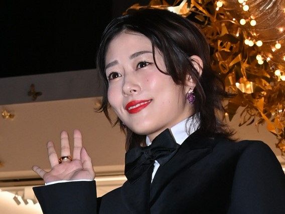 高畑充希、岡田将生とのウエディングショット投稿にフォロワー「び、び、びっくりした」実は配信ドラマの出演告知(中日スポーツ)