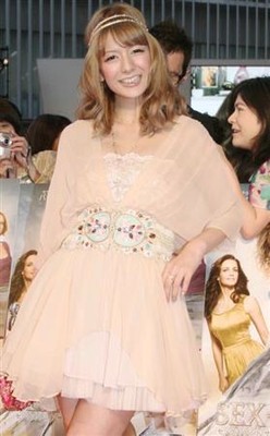 山あり谷ありの人生…スザンヌ、絶やさぬ笑顔で新たなロマンス掴めるか（夕刊フジ）