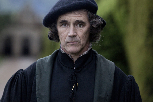 マーク・ライランス&ダミアン・ルイス主演のドラマ「ウルフ・ホール」最終章が撮影開始(映画.com)