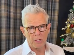 大物音楽プロデューサー、35歳年下妻と2歳児育児で世代間ギャップ　「昔は良かった」「だから同世代の人と付き合うべき」と反響さまざま(ねとらぼ)