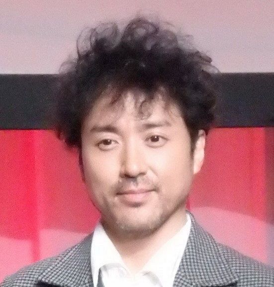 ムロツヨシ「めでたいめでたい」星野源＆新垣結衣を祝福　フォロワー指摘「またムロさまの嫁が結婚」(中日スポーツ)