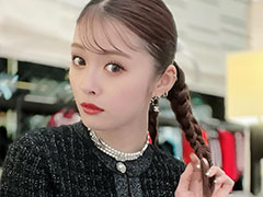 君島十和子の長女・君島憂樹、 “母上のお洋服”を拝借したシャネルコーデが超絶美人 「お人形さんかと」「素敵すぎ」(ねとらぼ)