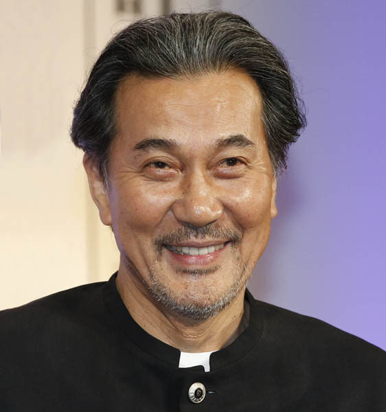 役所広司が長崎県諫早市から市民栄誉賞授与 仕事の“後ろ盾”は変わらぬ謙虚さと20億円の総資産(日刊ゲンダイDIGITAL)