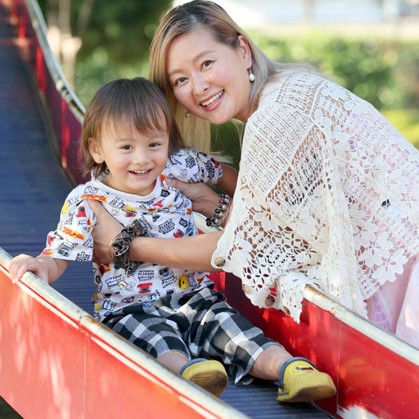 元“チャイドル”吉野紗香さんは国際結婚し留学 英才教育する息子を初公開「一緒に活動したい」【あの人は今】(日刊ゲンダイDIGITAL)