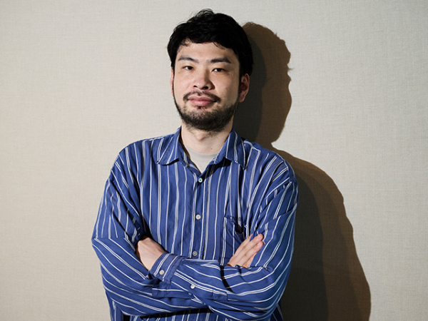 直木賞作家・小川哲、漫画家の妻と交わしている“条約”とは?「お互いの作品を…」(TOKYO FM+)