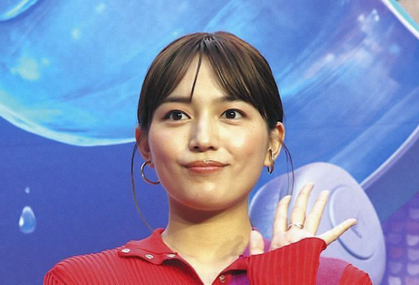 川口春奈『超素敵』セクシーな黒のロングドレス姿にフォロワー称賛「綺麗すぎる」「永遠の美女」(中日スポーツ)