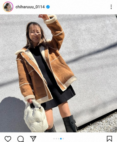 “新婚”新山千春　ミニスカ＆ロングブーツ姿披露に「めちゃ似合ってる」「美脚最高」「かわ綺麗ですね～」(スポニチアネックス)