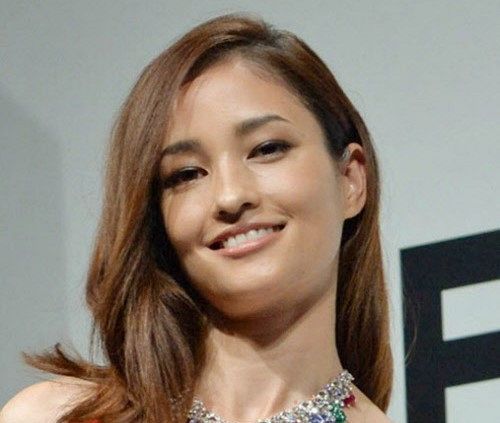 黒木メイサ、離婚発表後の初インスタ「さぁ、大掃除。2023年の色々をポストして…」「そうよ、私は辰年のオンナ」明るくつづる(中日スポーツ)