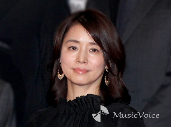 石田ゆり子、すっぴんで涙目「こりゃたいへんなニュース」(MusicVoice)