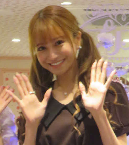 伝説のキャバ嬢愛沢えみり「セクハラがあったか？と聞かれるけど…批判を覚悟で言うと」(日刊スポーツ)