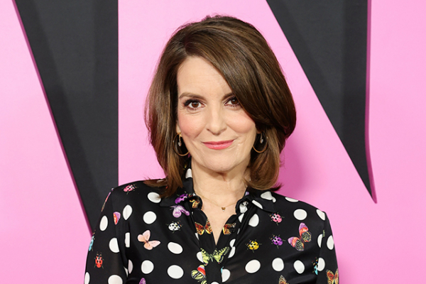 ティナ・フェイ「30 ROCK」製作陣と「四季」をドラマ化(映画.com)