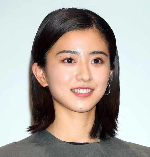 黒島結菜の妊娠&事実婚の前年に先輩・土屋太鳳が示した