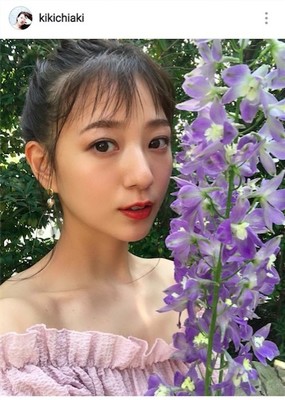 元AAA伊藤千晃、オン眉前髪のほっそり写真公開で「小顔天使」「めっちゃ可愛い」（E-TALENTBANK）