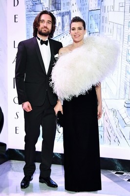 グレース・ケリーの孫娘、シャーロット・カシラギが女優キャロル・ブーケの息子と婚約！（ELLEgirl）