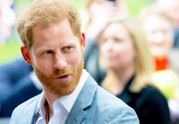 ヘンリー王子が非難した、チャールズ皇太子とエリザベス女王夫妻の子育てとは(MOVIE WALKER PRESS)