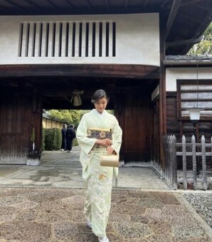 ローラ、京都表千家の初釜に参加した着物姿がヤバすぎた...「お着物姿最高です！」「大人びてるね！」とファン歓喜の嵐(現代ビジネス)