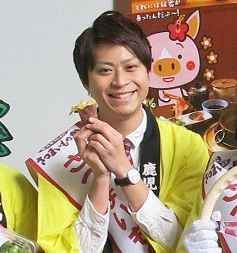 ヘンダーソン子安裕樹＆女優の寺浦麻貴が結婚　子安「匍匐前進の如く一歩一歩進んで行きます」(スポニチアネックス)