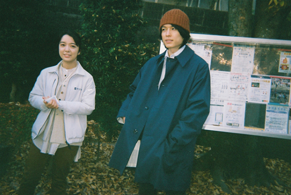 「夜明けのすべて」松村北斗×上白石萌音らの仲睦まじい撮影現場をとらえたメイキング映像＆オフショット披露(映画.com)