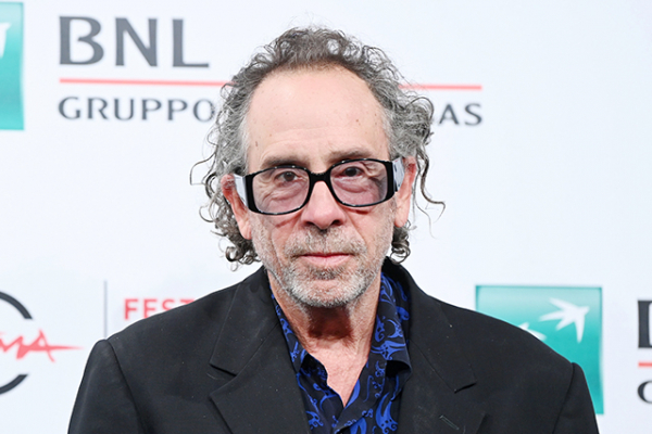 ティム・バートン「妖怪巨大女」をリメイク(映画.com)