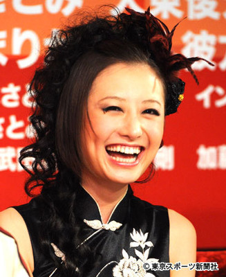 松本まりか“あざとかわいさ”で３３歳にしてブレークの予兆（東スポWeb）