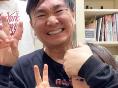 「かまいたち」山内、息子とのショットに驚きの声　「めっちゃ似てる！」「あまりにも山内さんすぎ」(ねとらぼ)