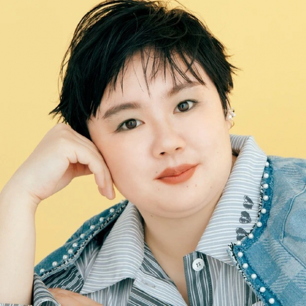 やす子さんが変身！ 「顔立ち活かし」メイクでおしゃれなムードに(MAQUIA　ONLINE)