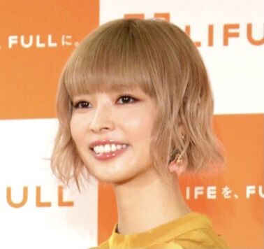 最上もが、ミニスカ＆ニーハイ＆ポニテのイメージ激変ショットで３５歳「楽しんでいきます」(スポーツ報知)