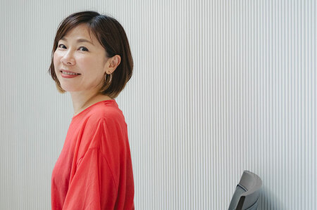 「世界に通用するグループを」沖縄アクターズスクールを再始動した牧野アンナが沖縄から”目指すもの”(CREA WEB)