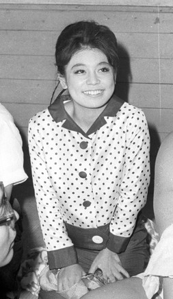 「川は流れる」沖縄シンガーの仲宗根美樹さん死去　79歳、肺がん(日刊スポーツ)