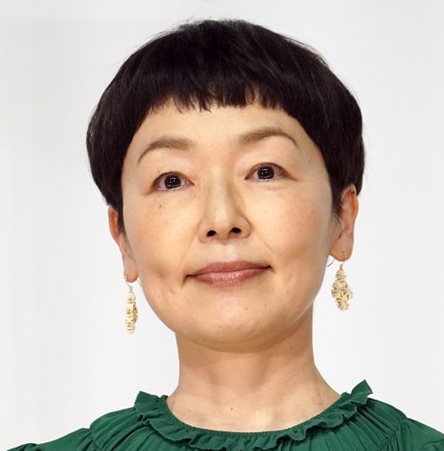 「体当たり演技」で中学生男子の心に入れ替わり、三谷幸喜とは結婚16年目に協議離婚…“還暦目前”の小林聡美（58）が送る真正スローライフ(文春オンライン)