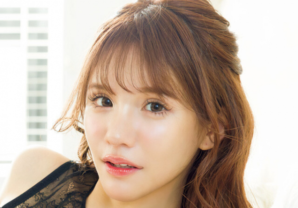 Breaking Downラウンドガールで『姉ageha』モデルの整形美女・平瀬あいりが週プレ初登場！「胸も自然な感じで2回豊胸して良かったなって思いました（笑）」(週プレNEWS)