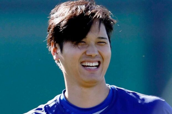 「プレゼントした?」大谷翔平、妻の有力候補“元バスケ選手“とお揃いだった“スポンサー”グッズ(週刊女性PRIME)