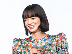 菅田将暉＆小松菜奈、第1子誕生を発表「家族三人の生活を温かく見守って」　直筆文には「どちらの字？」(ねとらぼ)