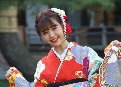 藤田ニコル、花嫁姿で「情報解禁お楽しみに」　結婚説流れインスタ騒然（J-CASTニュース）