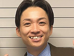 人気芸人、「他の家と違う」と感じ始めた“極貧時代”の幼少期ショットが天真らんまん　苦労した母に「めちゃ似てますね」(ねとらぼ)