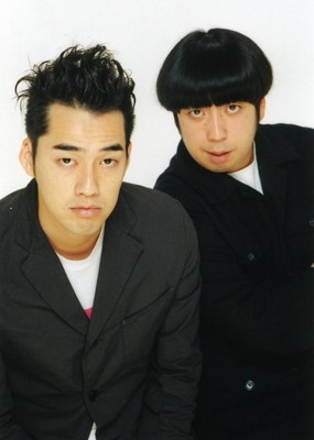 バナナマン日村が神田愛花との結婚を「バナナムーン」で報告、証人は設楽（お笑いナタリー）