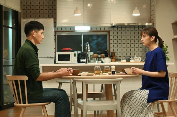 北川景子“咲”と永山瑛太“紘一”の最後の晩餐から切な過ぎる握手に「涙が止まらない」の声＜リコカツ＞(ザテレビジョン)